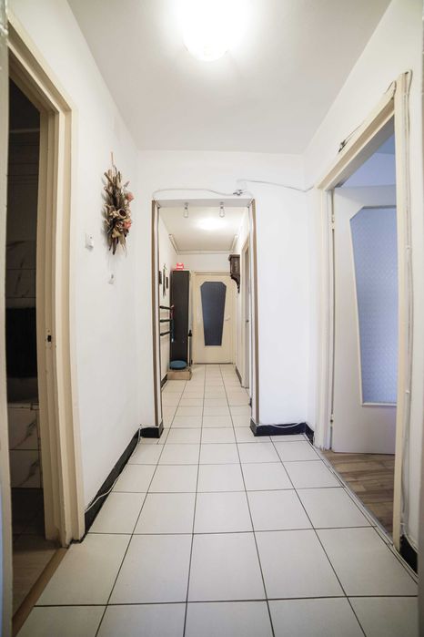 Apartament 3 camere, 69 mp, etaj 4 – Str. Făgărașului, Reghin – 76.000 EUR