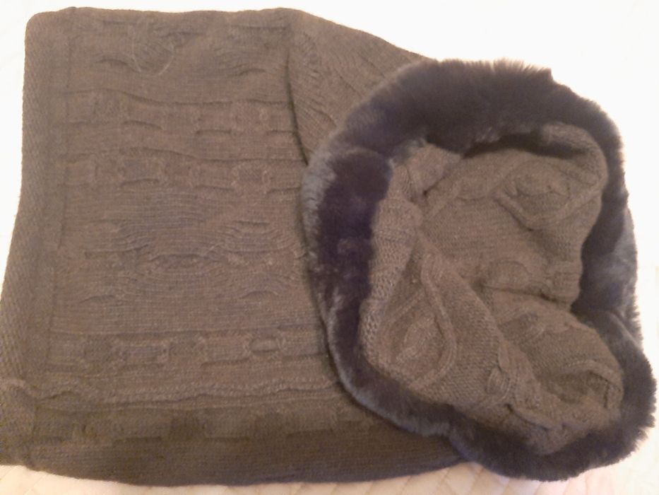 шерстяной капор с меховой опцшкой