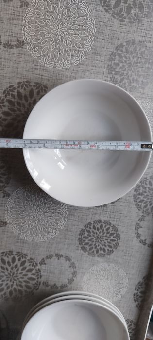 Продам тарелки для первого
