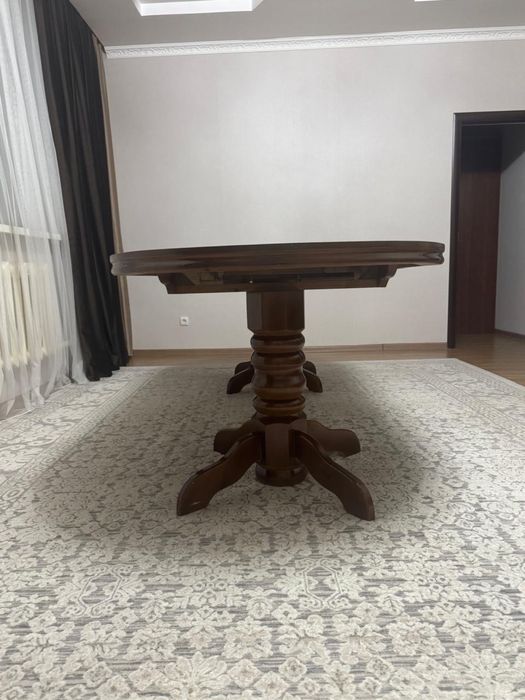 Продам деревянный стол