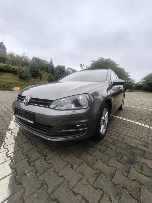Volkswagen Golf~Comfortline~1.2Tsi~