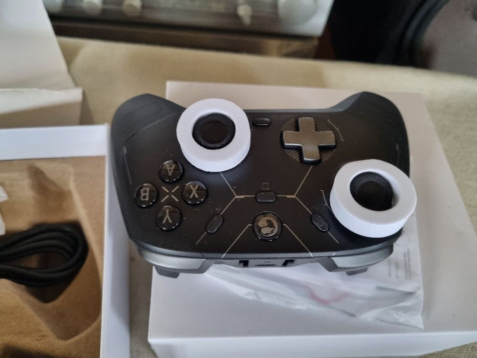 Wireless Game Controller Gamesir CYCLONE. Nou.