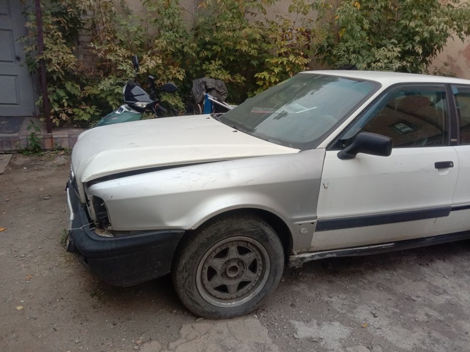 Продам Ауди 80 б4
