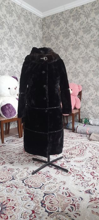 Красивая шуба мутон