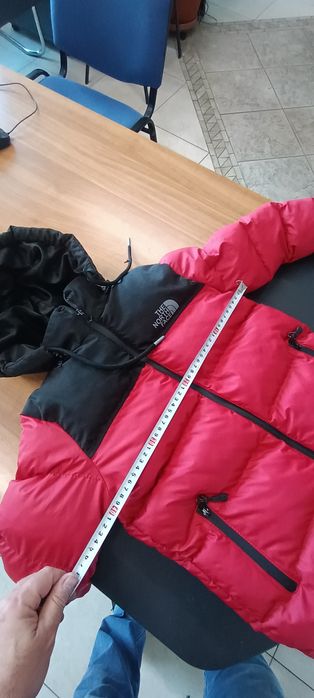 Зимно яке със сваляща се качулка