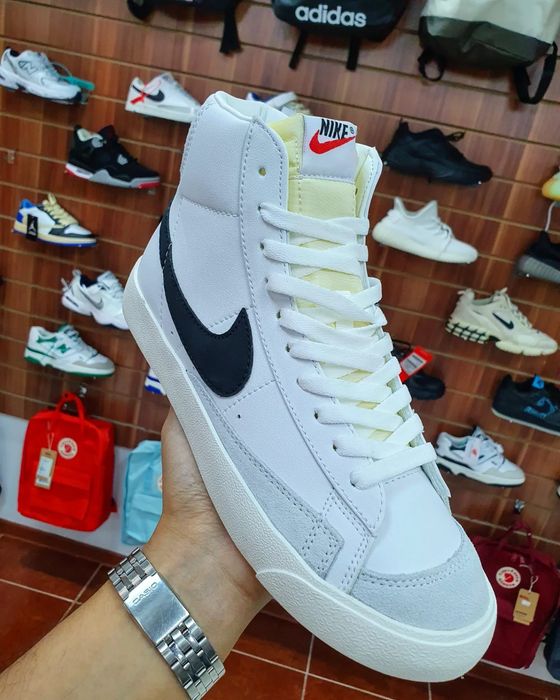 Кроссовки NIKE BLAZER 77 MID