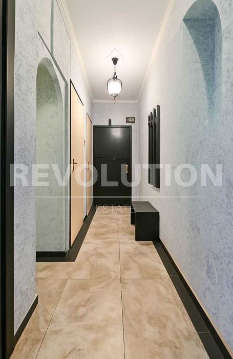 Двустаен апартамент в ж.к. Изток