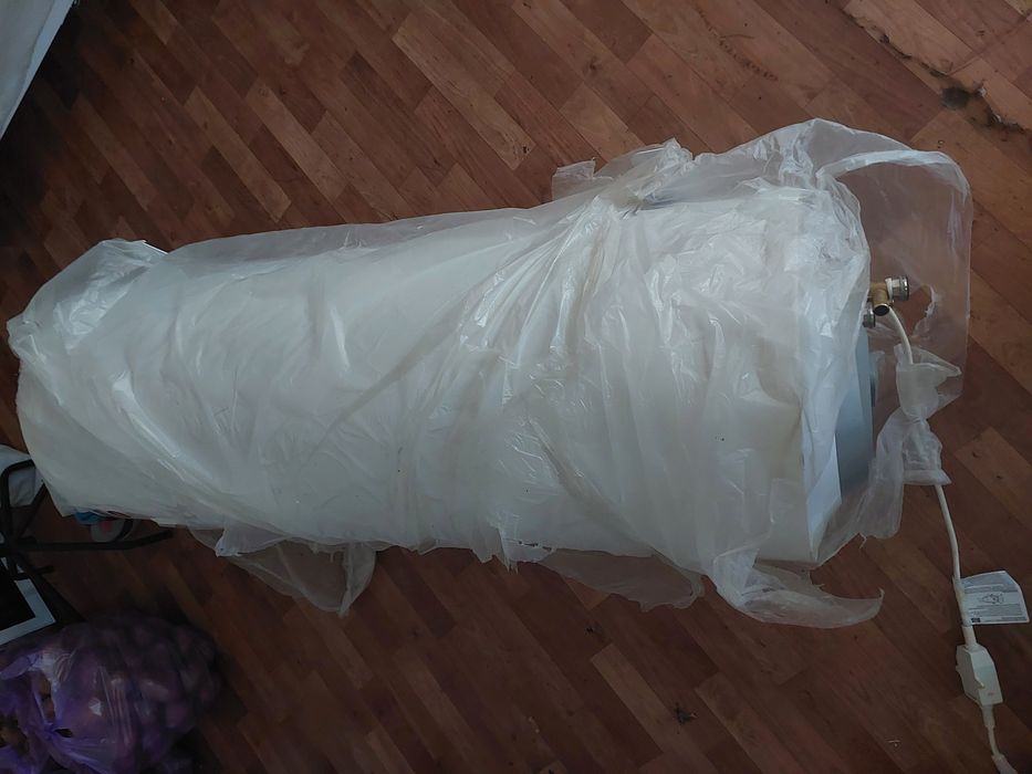 Продам аристон водонагреватель