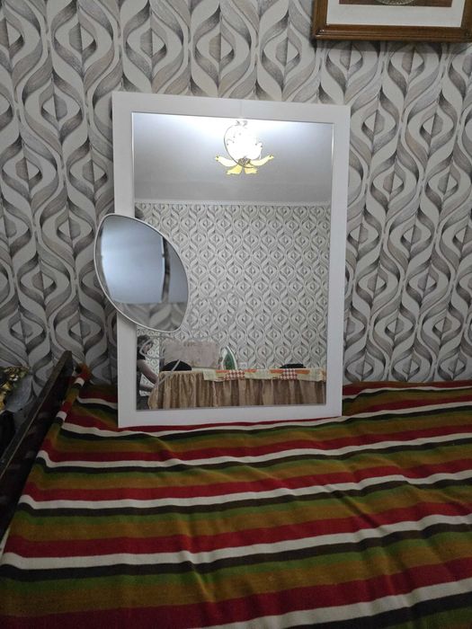 Зеркало настенное