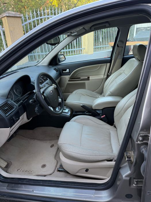 Vând Ford Mondeo