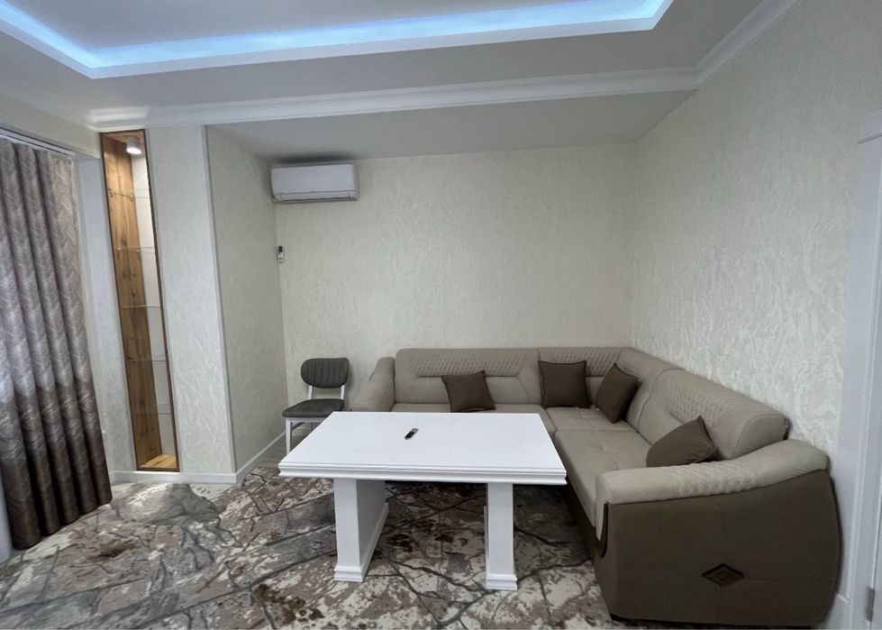 Срочно продаётся квартира Чилонзор 10 новастиройкв