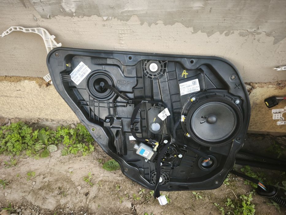 Стеклоподъёмник, стекло Киа Сид kia ceed xceed иксид