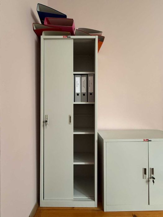 Метални шкафове за офис / архив (2 бр.) – заключващи се, отлични