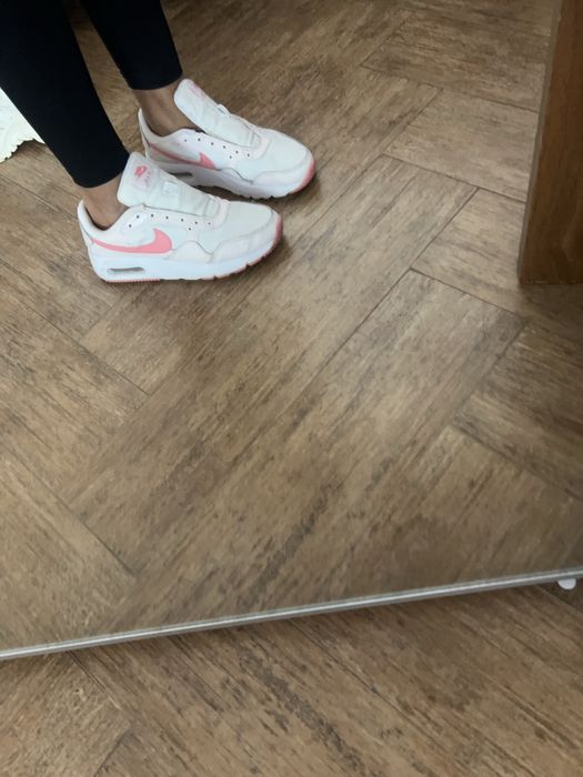 Маратонки Nike и Fila