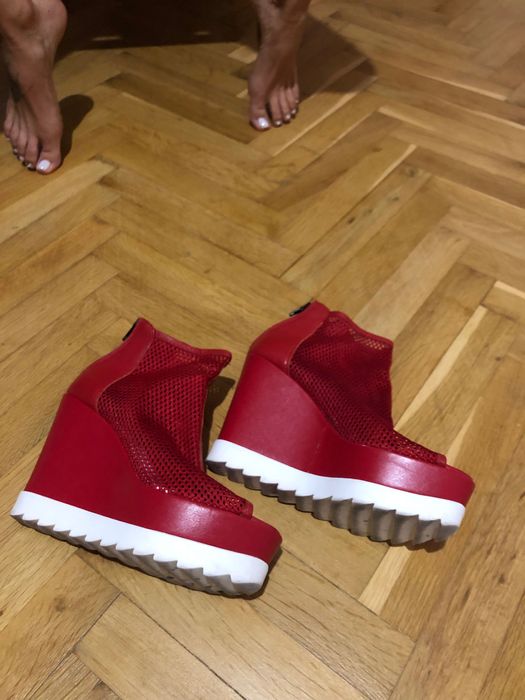 Летни обувки като нави