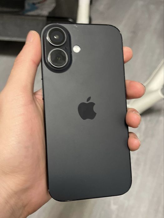 Айфон 16 128 гб 90% емкость. Коробка документы есть.