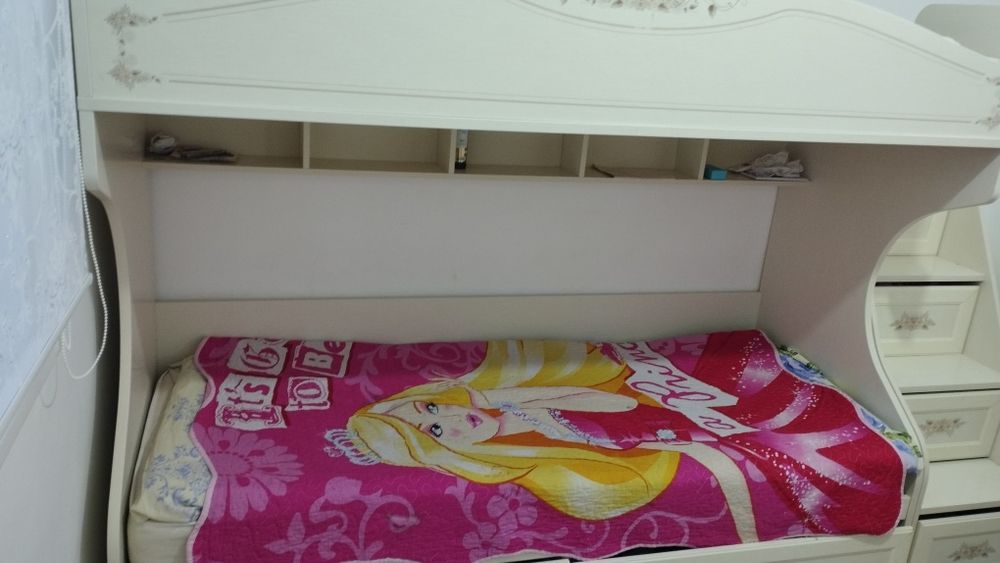 Двухэтажный кровать сатылады.