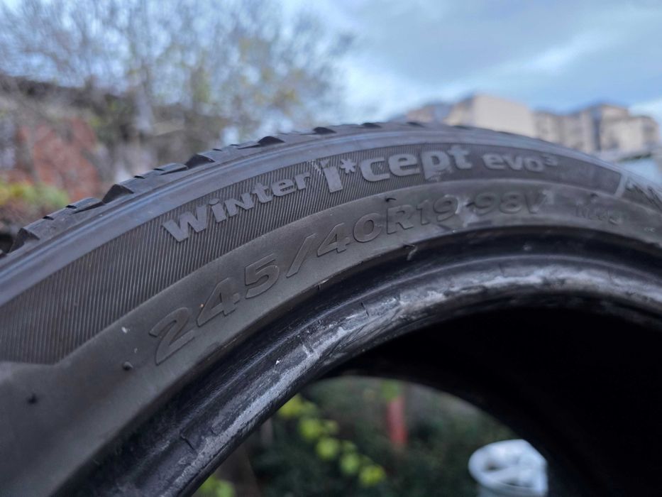 2бр Зимни гуми 245 40 19 - Hankook