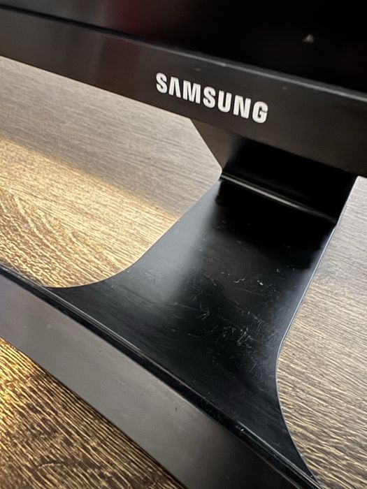 Monitor Samsung curbat 24”, Full HD, 60Hz, LS24E500CS/EN