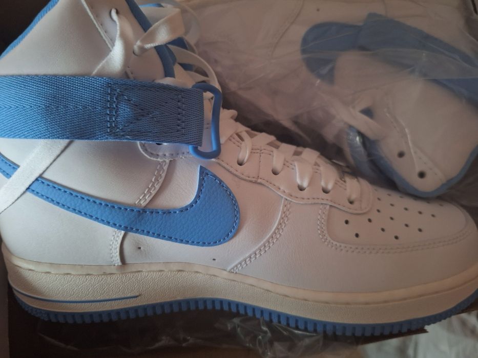 Продам кроссовки nike