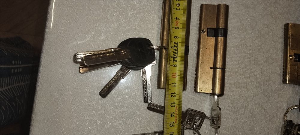 Замки дверные. Серцевины