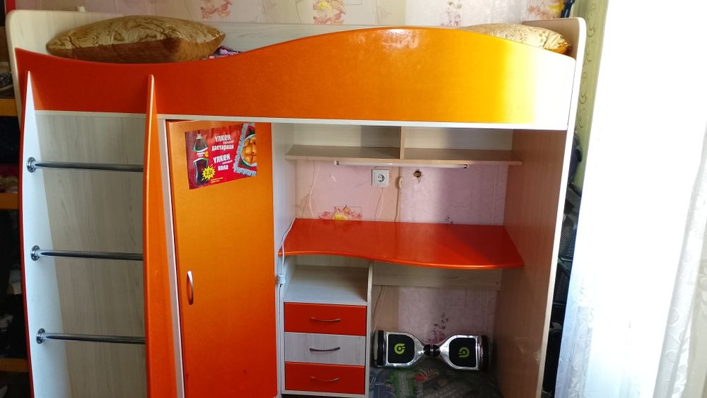 Продам кровать второй ярус