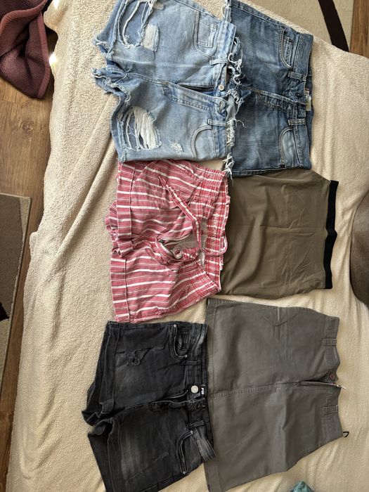 Lot pantaloni scurti