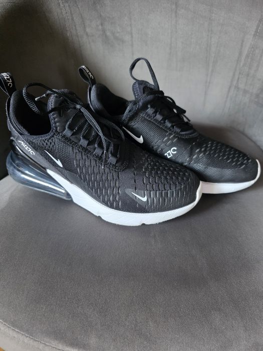 Nike Air Max 270