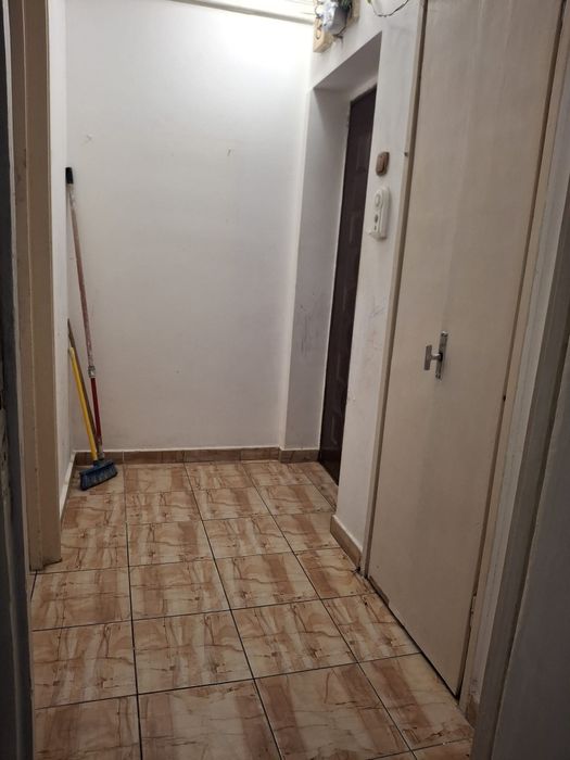 Inchiriez apartament 2 camere
