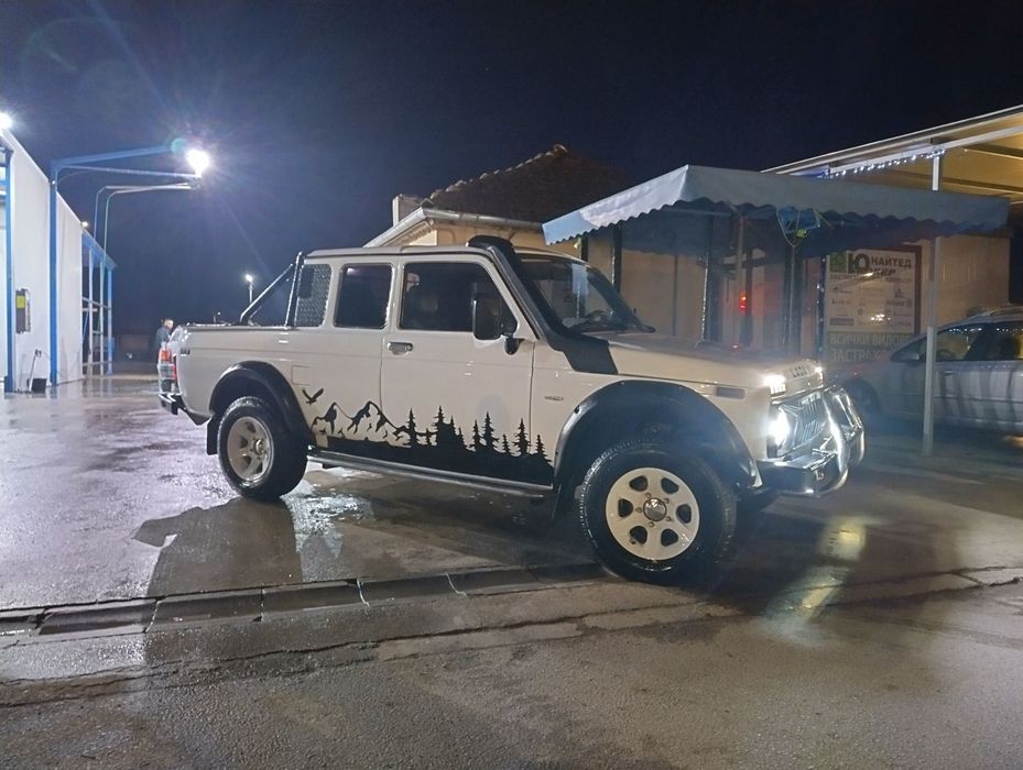 Пикап Лада Нива в добро състояние