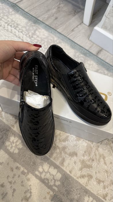 женская кожаная обувь