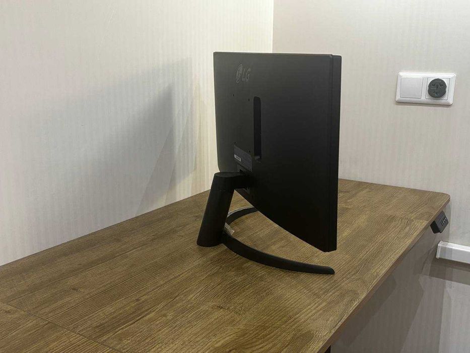 Монитор LG 26WQ500-B