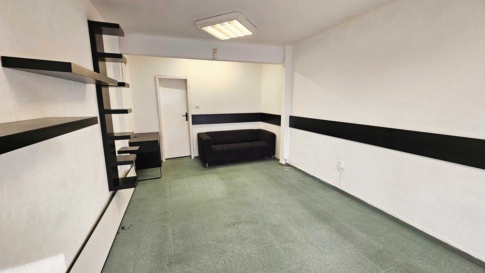 Дава се под наем Офис в Варна, Зимно кино Тракия - 23 кв.м за 269.28 € - Снимка #2