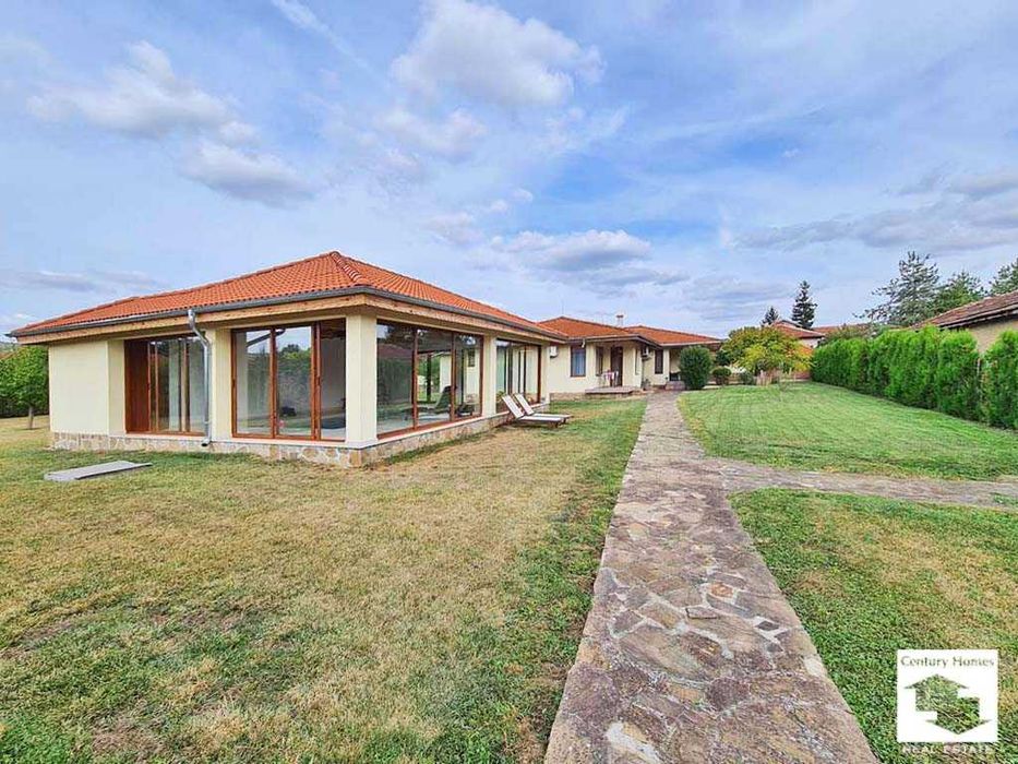 Продава се Къща в с. Шемшево, Област Велико Търново - 250 кв.м за 2240 €/кв.м - Снимка #17