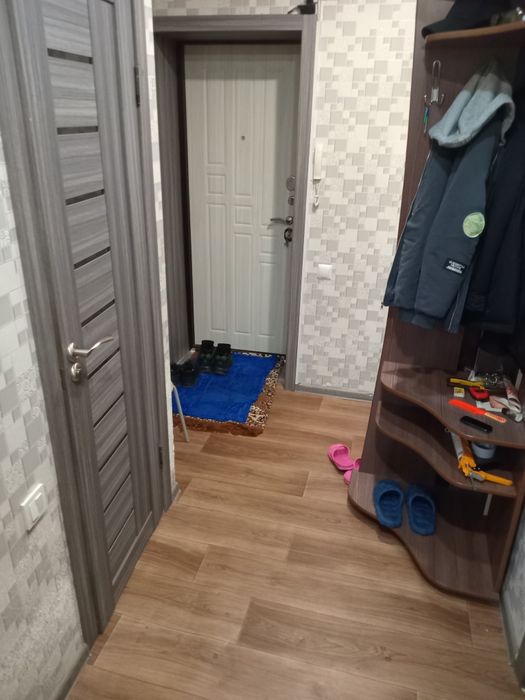 Продам квартиру в3.19 10этаж лифт все работает'2 лифта в доме