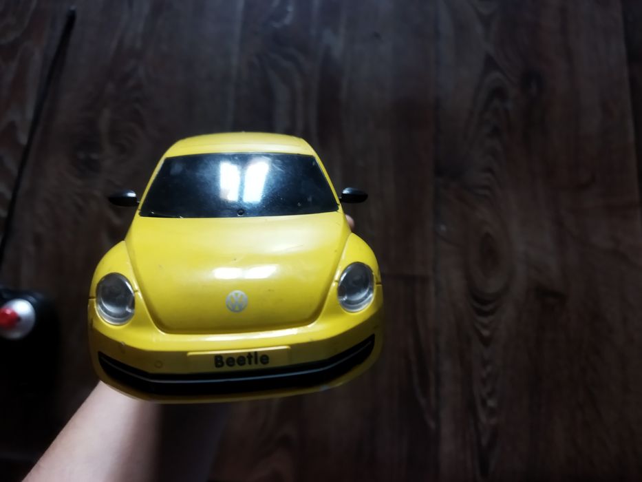 Машинка на пульте управления