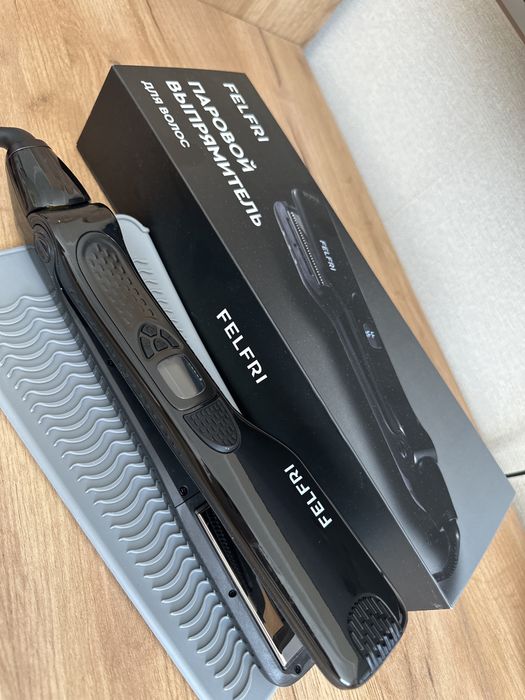 Паровой утюжок для волос