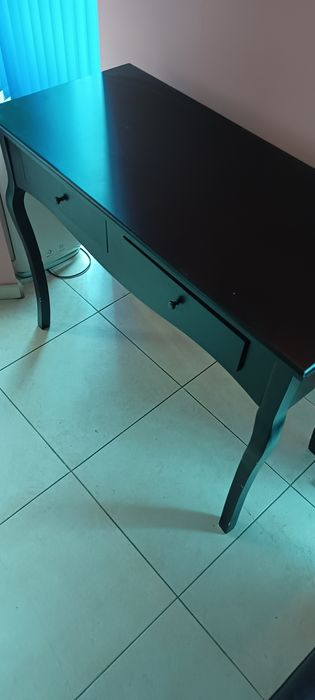 Конзолна масичка