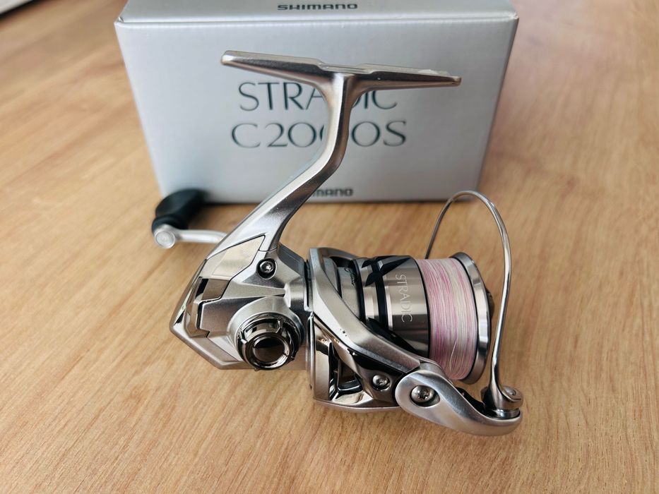 Макара Shimano Stradic  FM C2000s