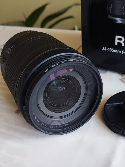 Продавам обектив CANON RF 24-105 IS STM