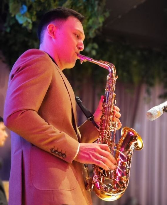 Саксофонист Алматы | Музыкант Алматы