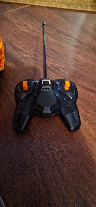 Masinuta cu telecomanda