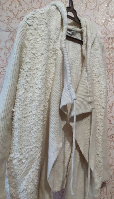 Женский белый кардиган