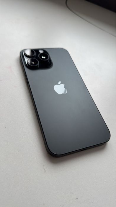 iPhone 16 pro maks