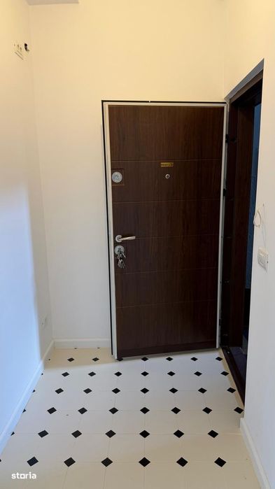 Proprietar vând apartament 2 camere (posibil 3) zona Piața Amzei