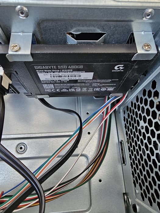 Системный блок с монитором