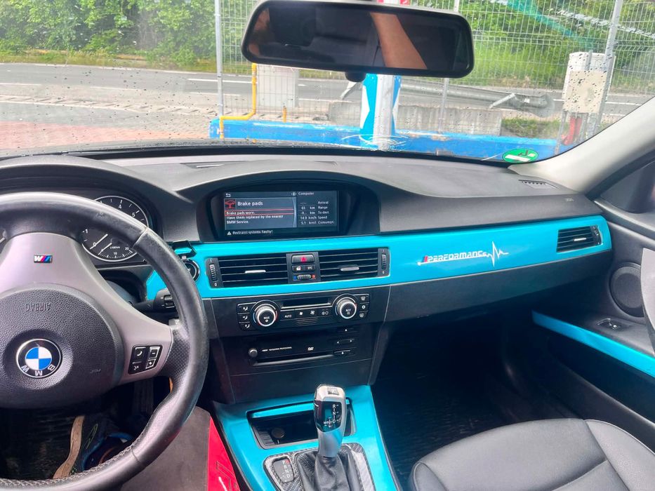 BMW e 90 2.0 benzină 2007 acte valabile geamuri electrice navigație automat dublu clik în pedală