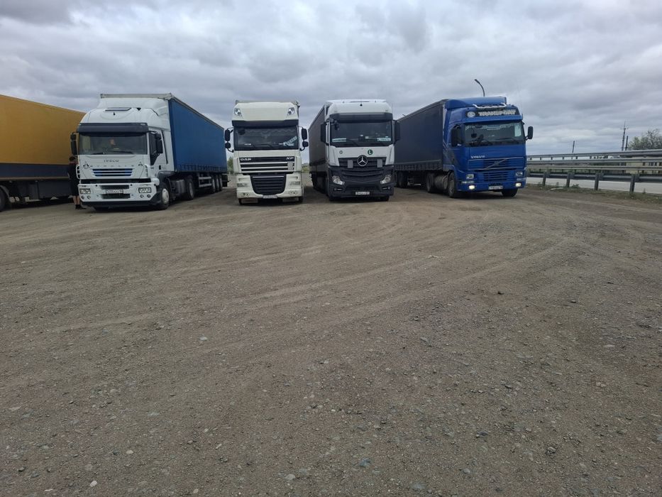 Грузоперевозки фуры