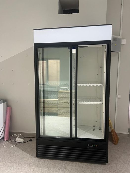 Витринный холодильник Б / у