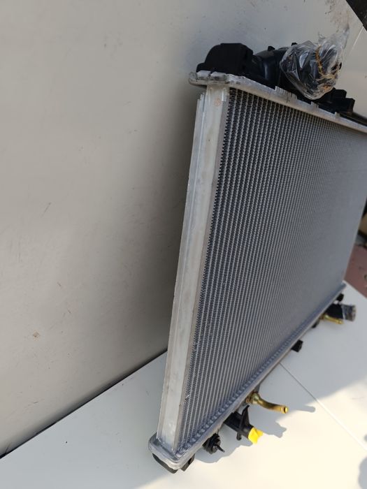 Радиатор охлаждения LEXUS GS S160